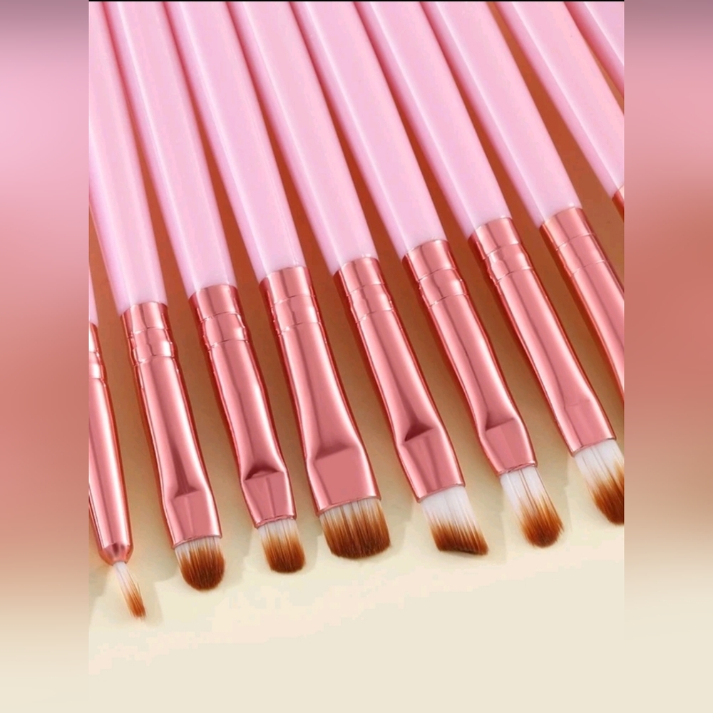 Pink Makeup Brush Set - Picture 2 of 3